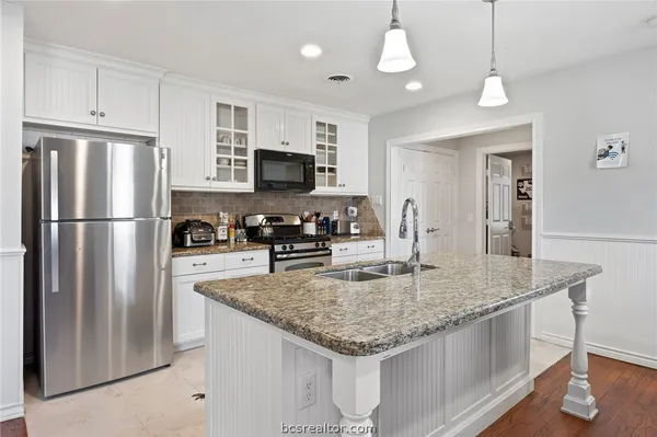 $499,000 | 309 Bolton Avenue, College Station, TX 77840