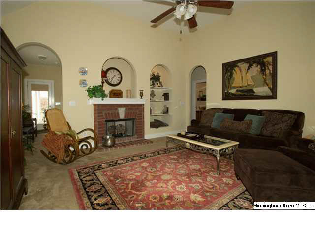 4915 Owens Loop Bessemer, AL 35022 - Photo 4 of 25