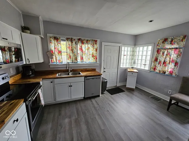 $1,625 | 4237 Graceland Avenue, Indianapolis, IN 46208