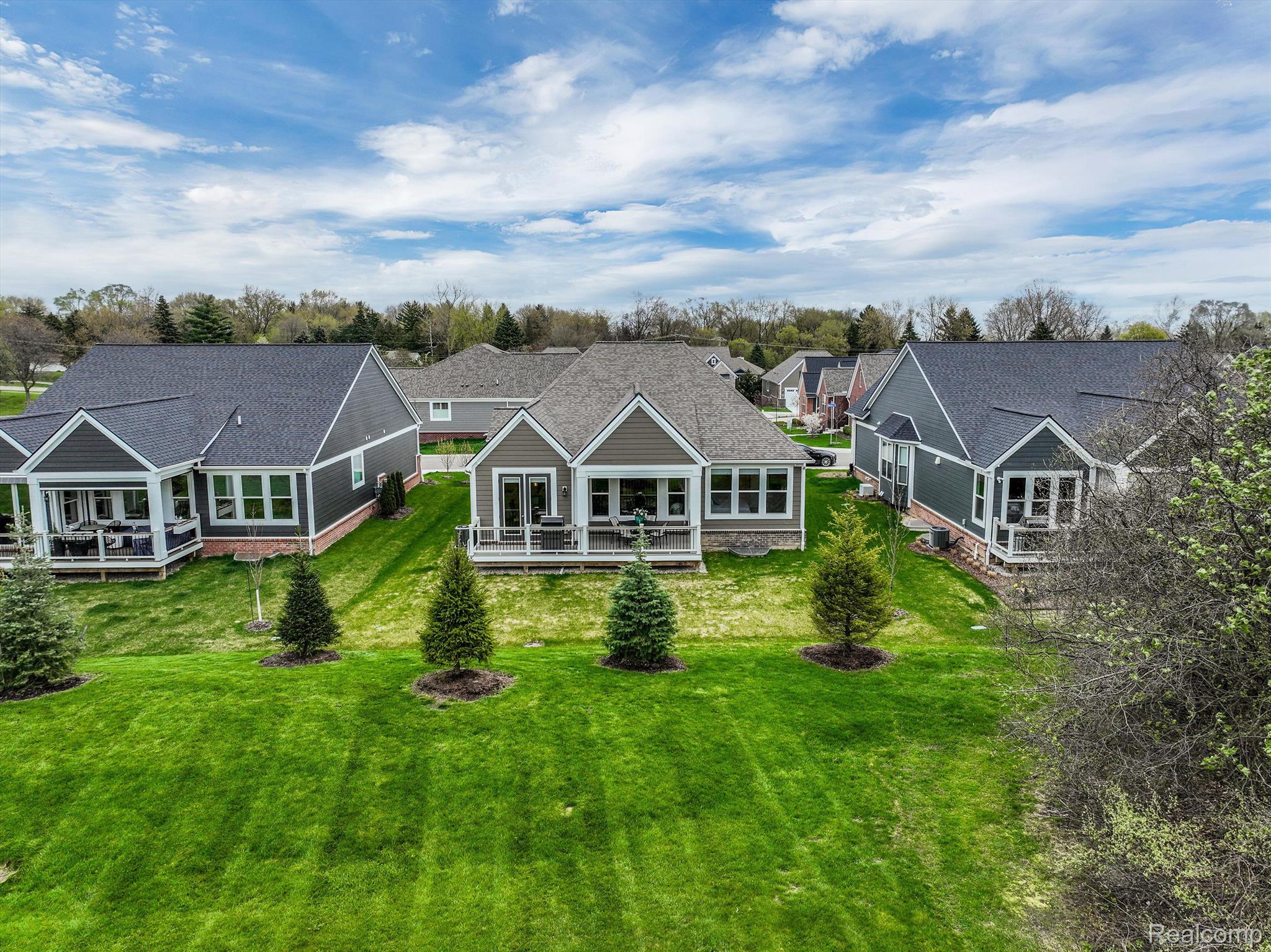 197 Weston Lane Rochester, MI 48309 - Photo 35 of 36 Gallery Image 35