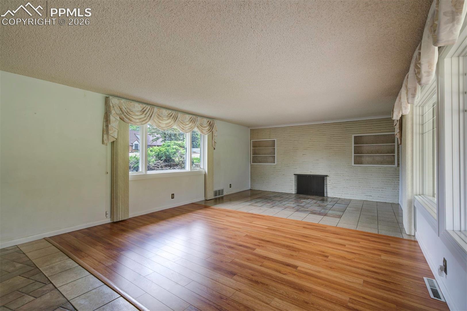 130 Cresta Road Colorado Springs, CO 80906 - Photo 7 of 39 Gallery Image 7