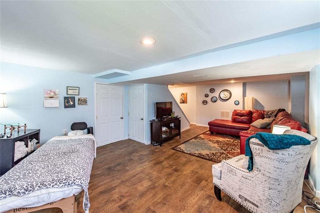 617 Snowball Road Monroeville, PA 15146 - Photo 10 of 17 Gallery Image 10