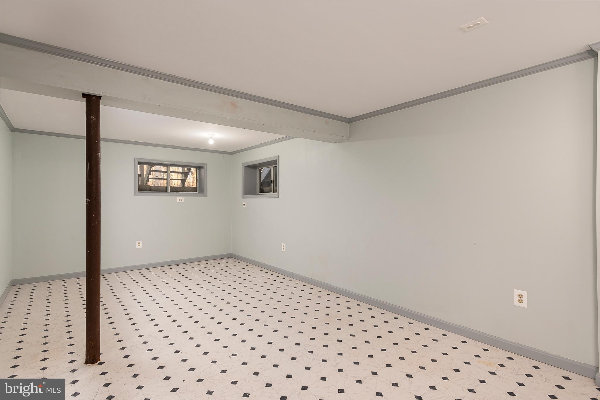 4437 Roop Road Mount Airy, MD 21771 - Photo 25 of 32 Family Room
