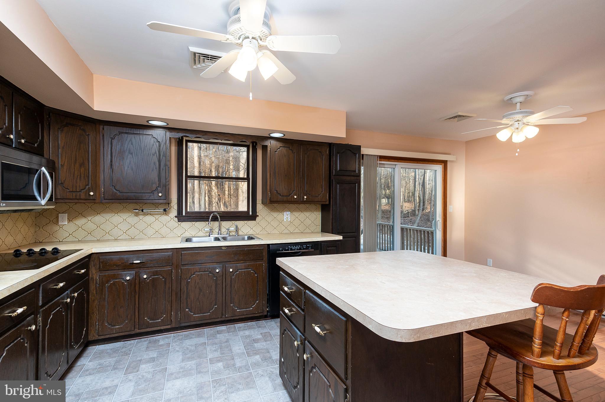 4437 Roop Road Mount Airy, MD 21771 - Photo 7 of 32 Kitchen