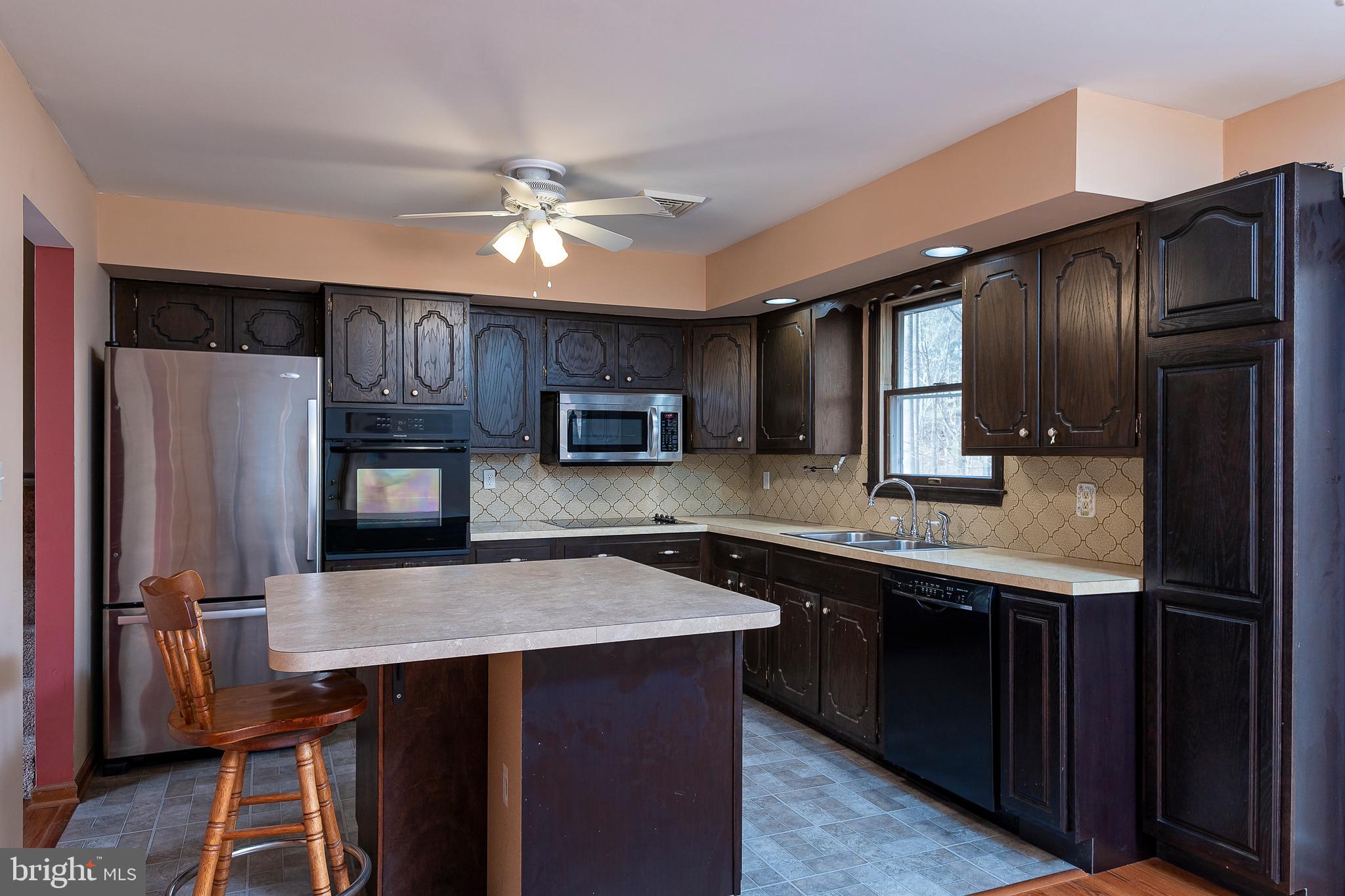 4437 Roop Road Mount Airy, MD 21771 - Photo 9 of 32 Kitchen