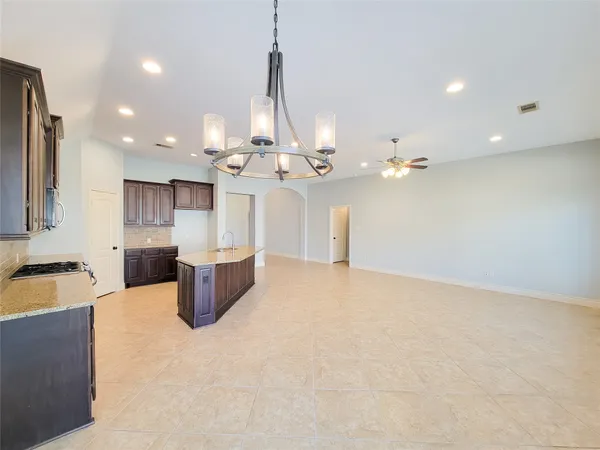 $2,575 | 106 Colina Vista Way, Montgomery, TX 77316