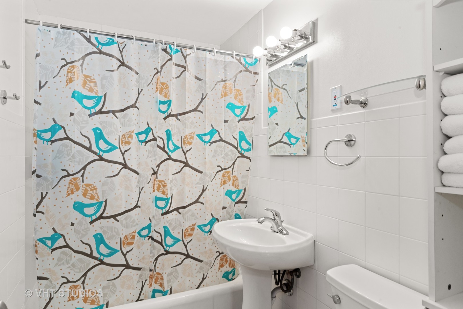 965 Spring Road Elmhurst, IL 60126 - Photo 7 of 27 Gallery Image 7