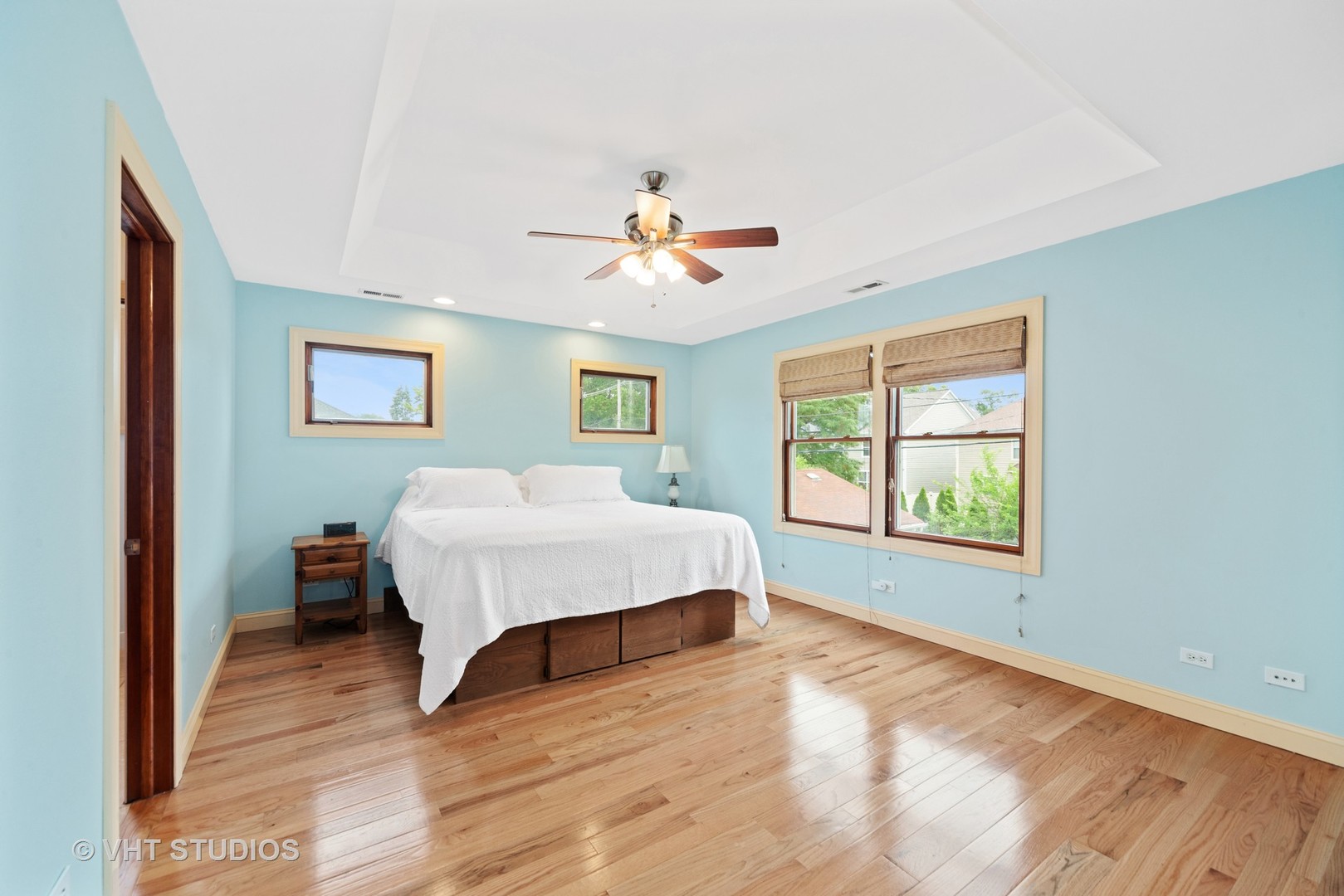 965 Spring Road Elmhurst, IL 60126 - Photo 8 of 27 Gallery Image 8