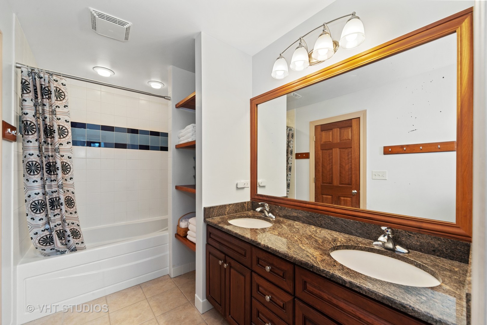 965 Spring Road Elmhurst, IL 60126 - Photo 9 of 27 Gallery Image 9
