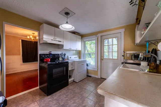 $2,000 | 66 Lyford Street, Laconia, NH 03246