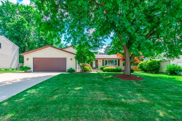 $349,900 | 794 Glencairn Lane, Brunswick, OH 44212