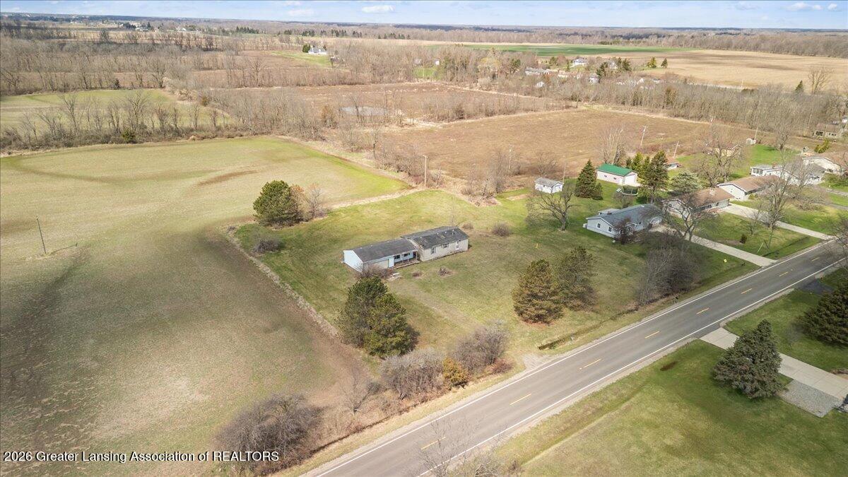 12797 Oneida Road Grand Ledge, MI 48837 - Photo 15 of 18 17-Media Jett - 13