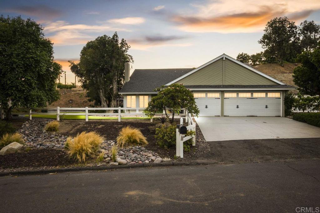 1772 Treseder Circle El Cajon, CA 92019 - Photo 2 of 61