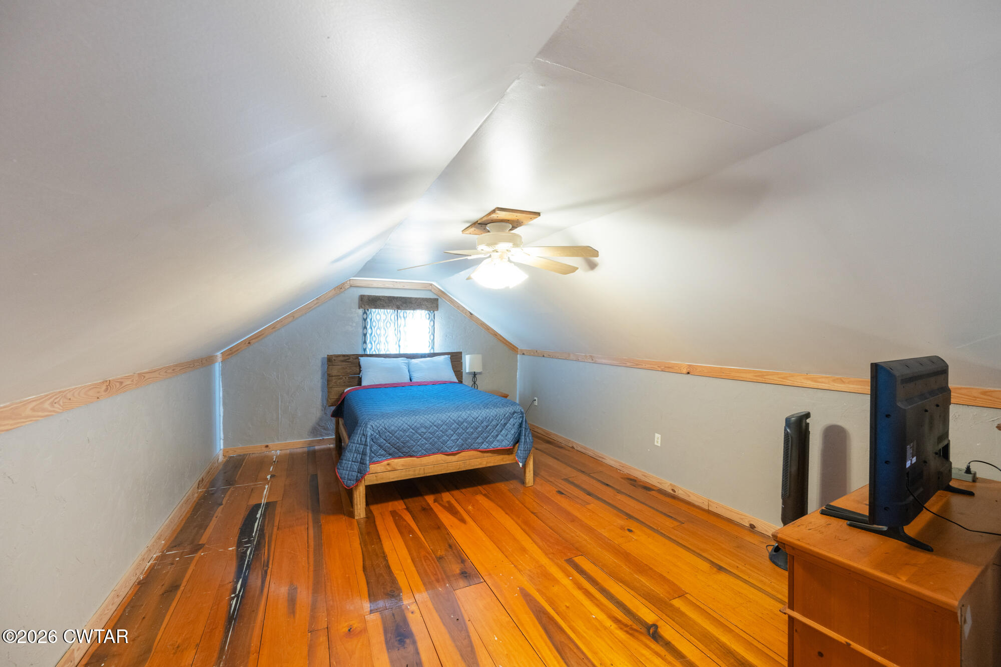 101 Red Ribbon Road Westport, TN 38387 - Photo 47 of 51 a view of entryway with wooden floor
