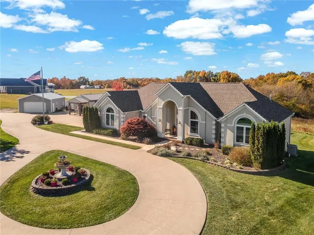 $865,000 | 10030 Airfield Lane, Richmond, MO 64085
