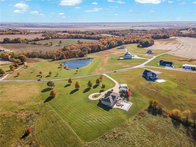 $865,000 | 10030 Airfield Lane, Richmond, MO 64085