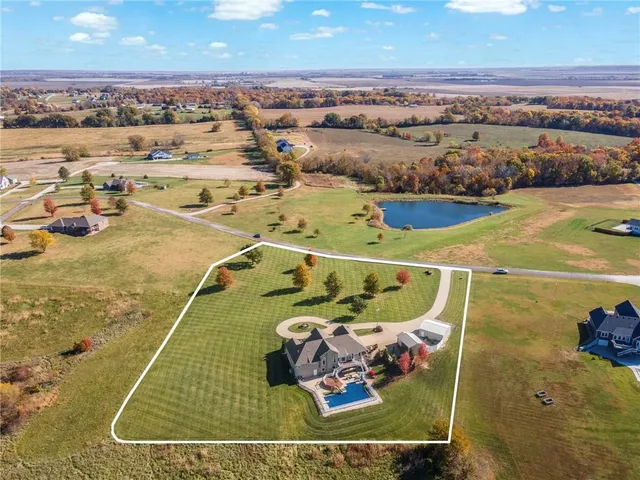 $865,000 | 10030 Airfield Lane, Richmond, MO 64085