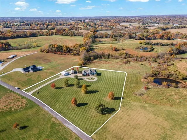 $865,000 | 10030 Airfield Lane, Richmond, MO 64085