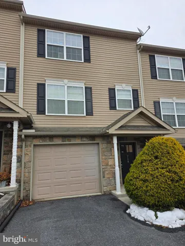 $259,900 | 714 Gregs Drive, Harrisburg, PA 17111