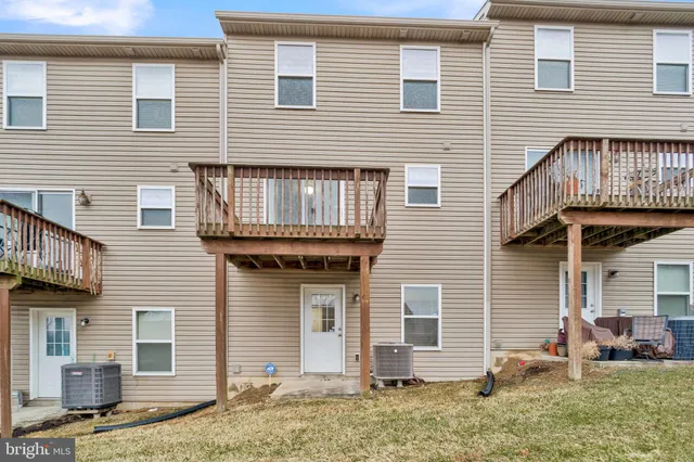 $259,900 | 714 Gregs Drive, Harrisburg, PA 17111