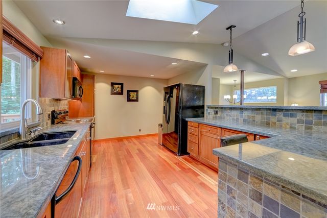 $630,000 | 16012 216th Avenue Northeast, Woodinville, WA 98077