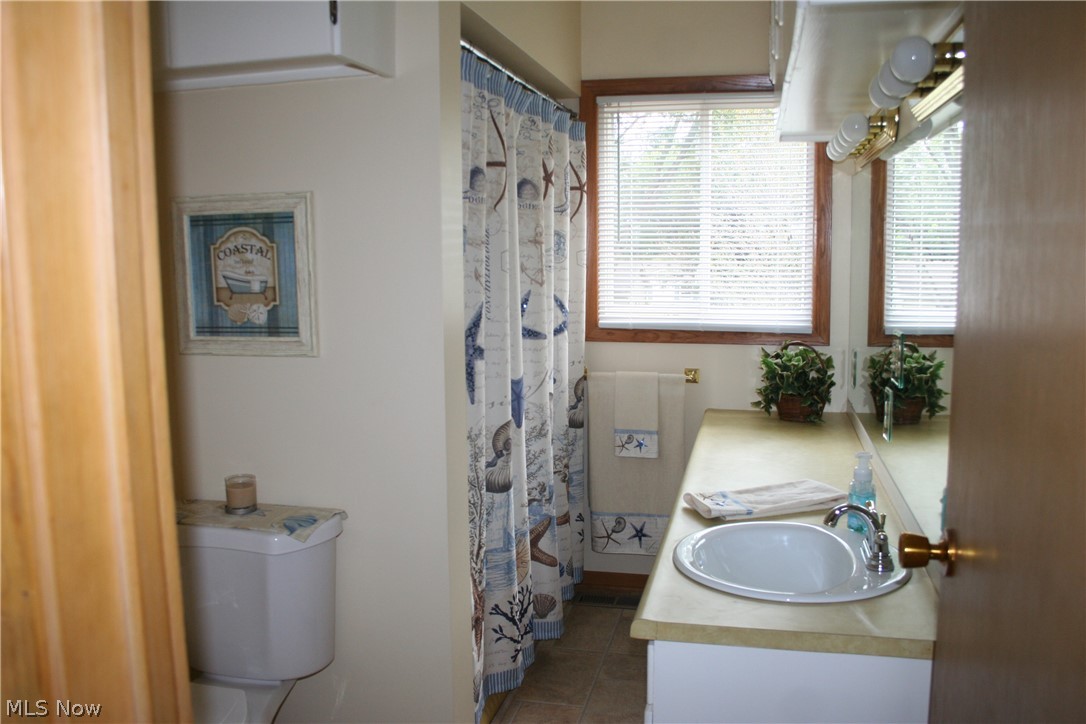 6480 Ridgewood Street Southwest Canton, OH 44706 - Photo 12 of 22 Gallery Image 12