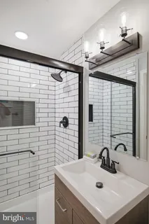a view of livingroom with washer and dryer
