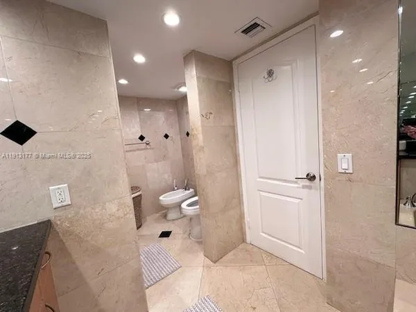 $3,000 | 1717 North Bayshore Drive, Unit A2553, Miami, FL 33132