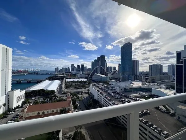 $3,000 | 1717 North Bayshore Drive, Unit A2553, Miami, FL 33132