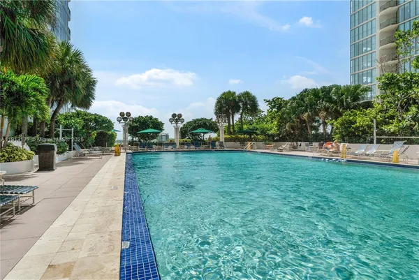 $3,000 | 1717 North Bayshore Drive, Unit A2553, Miami, FL 33132