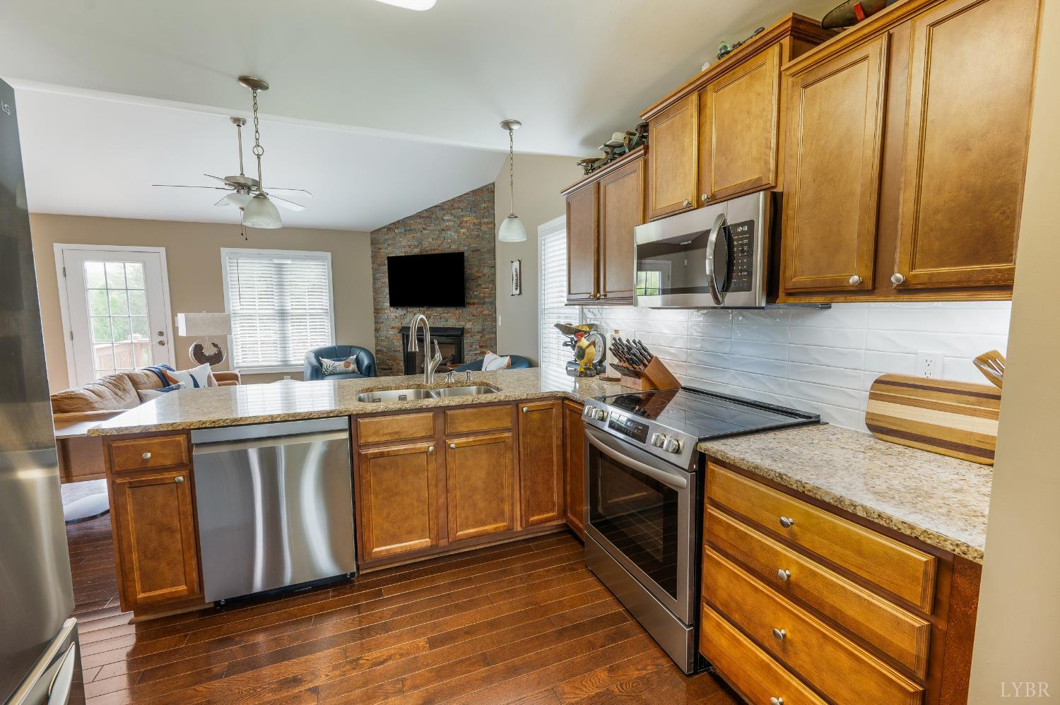 4092 Thomas Jefferson Road Forest, VA 24551 - Photo 15 of 69