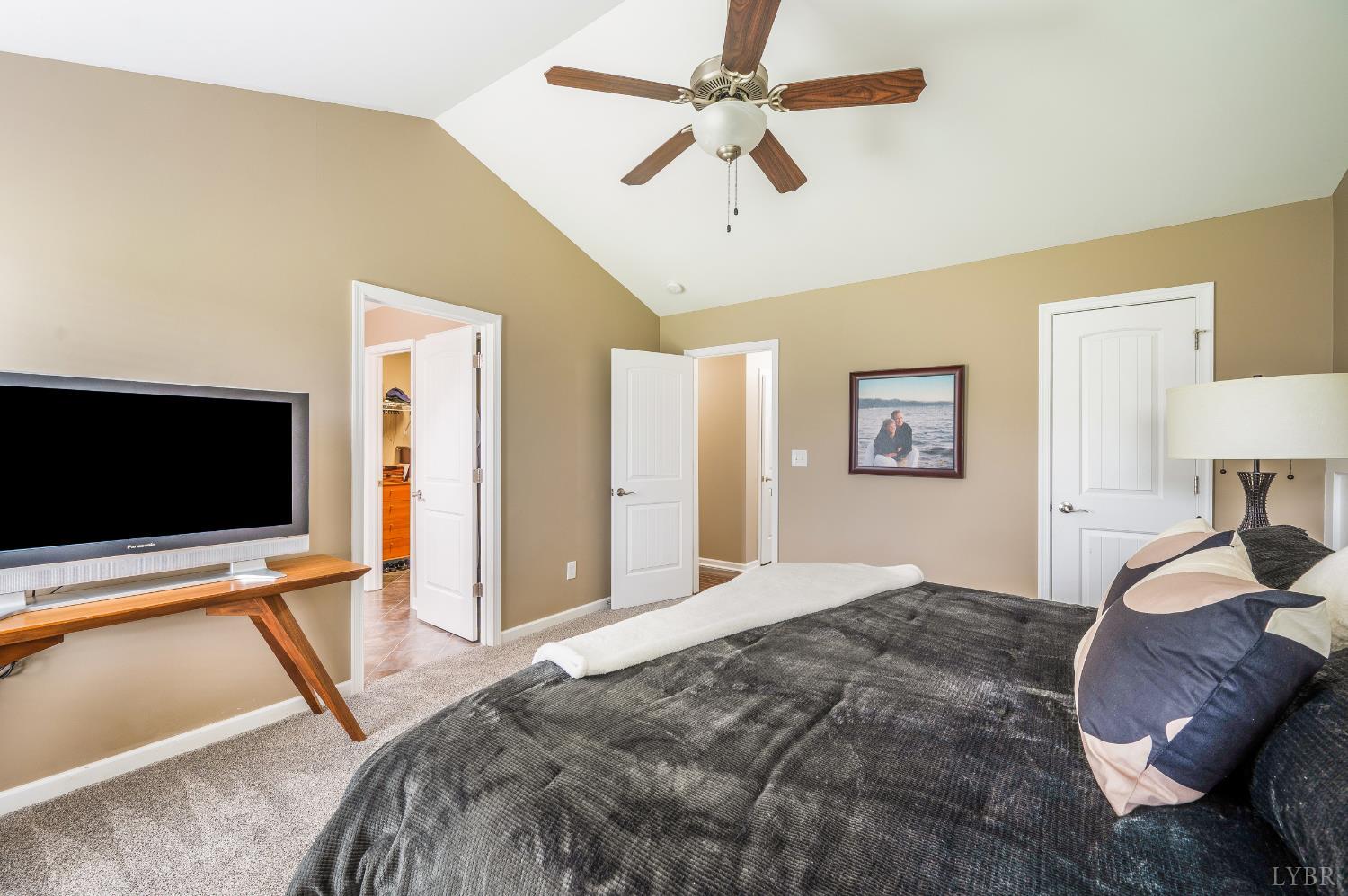 4092 Thomas Jefferson Road Forest, VA 24551 - Photo 24 of 69