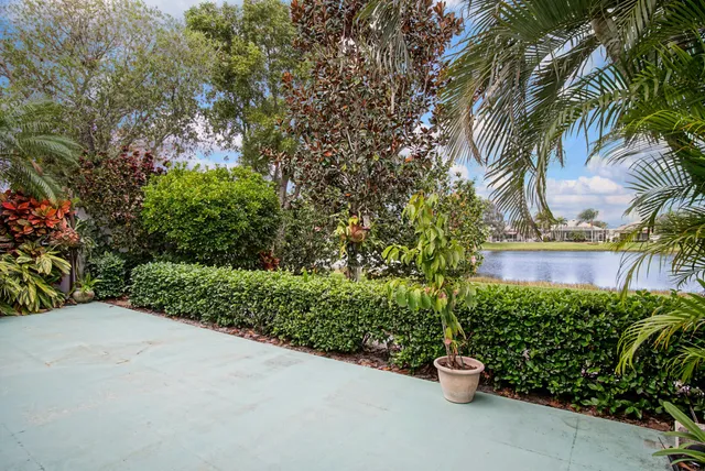 $349,999 | 1553 Northwest Amherst Drive, St. Lucie West, FL 34986