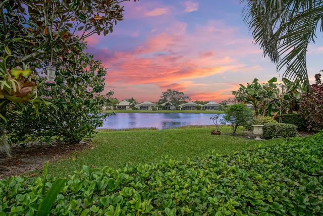 $349,999 | 1553 Northwest Amherst Drive, St. Lucie West, FL 34986