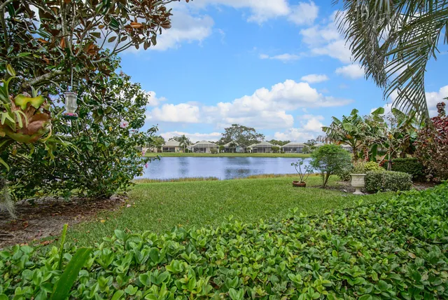 $349,999 | 1553 Northwest Amherst Drive, St. Lucie West, FL 34986
