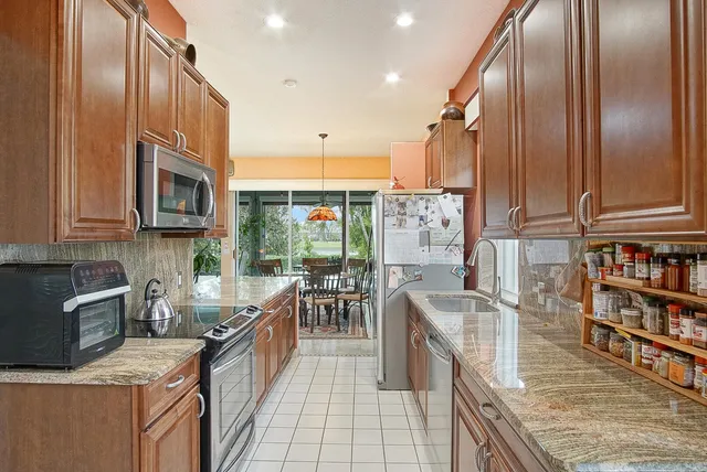 $349,999 | 1553 Northwest Amherst Drive, St. Lucie West, FL 34986