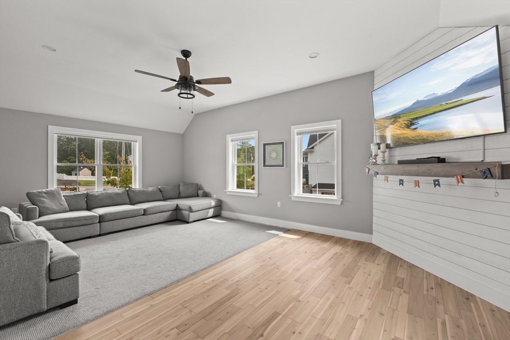 20 Georgia Rae Way Attleboro, MA 02703 - Photo 12 of 35 Gallery Image 12