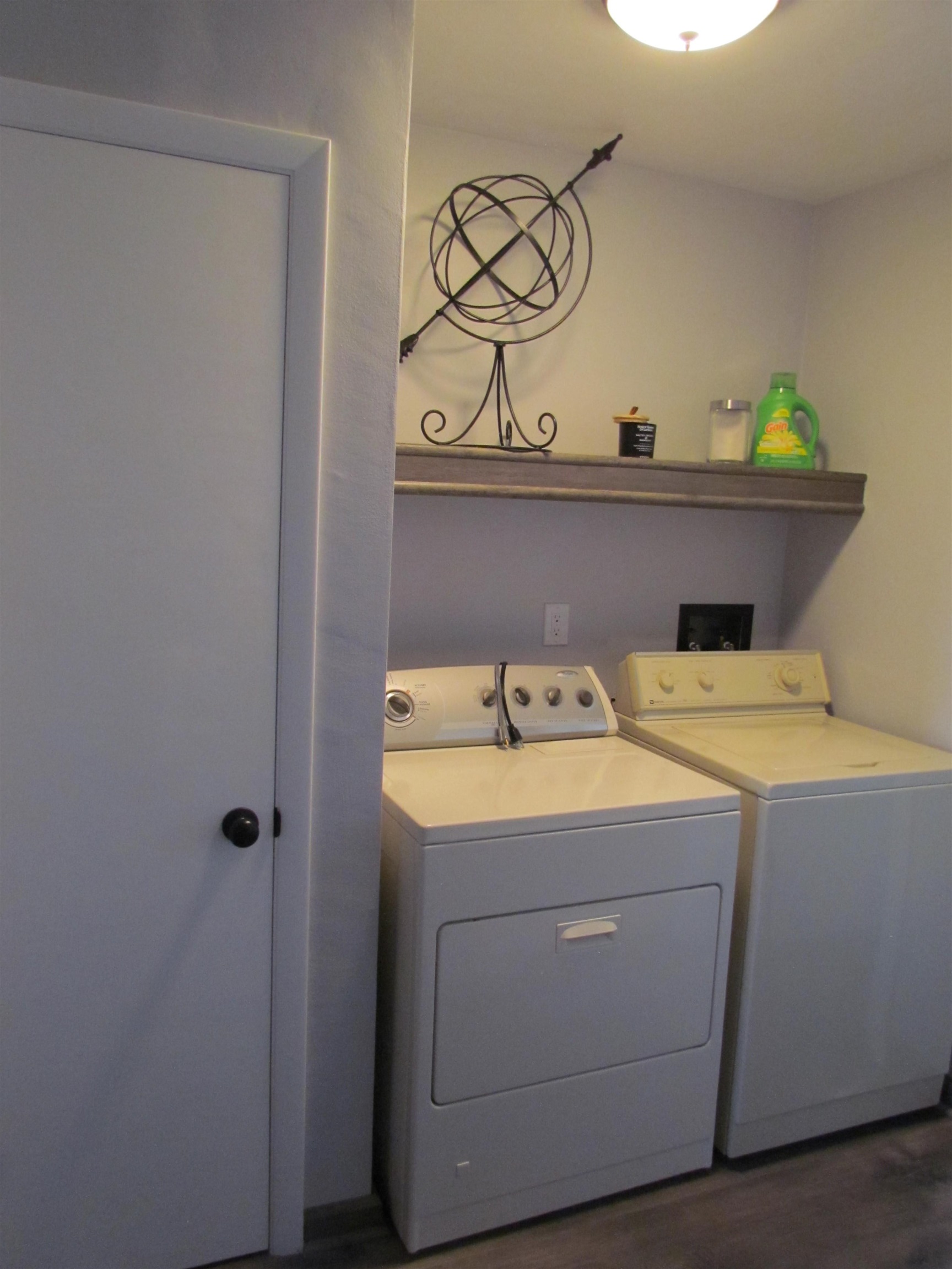 2475 North Pecatonica Road Pecatonica, IL 61063 - Photo 23 of 36 a utility room with dryer and washer
