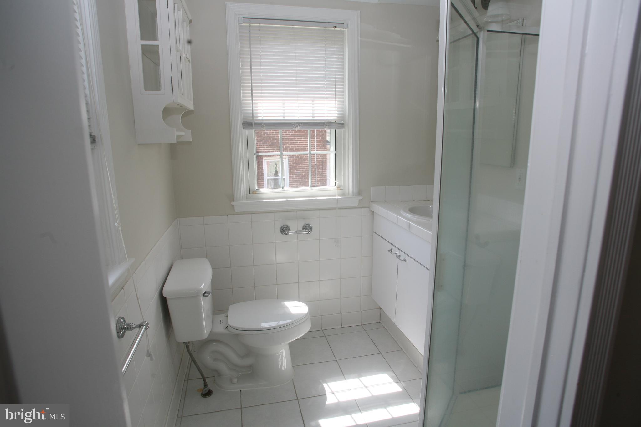 2 Dunmore Road Baltimore, MD 21228 - Photo 12 of 21 Master Bathroom