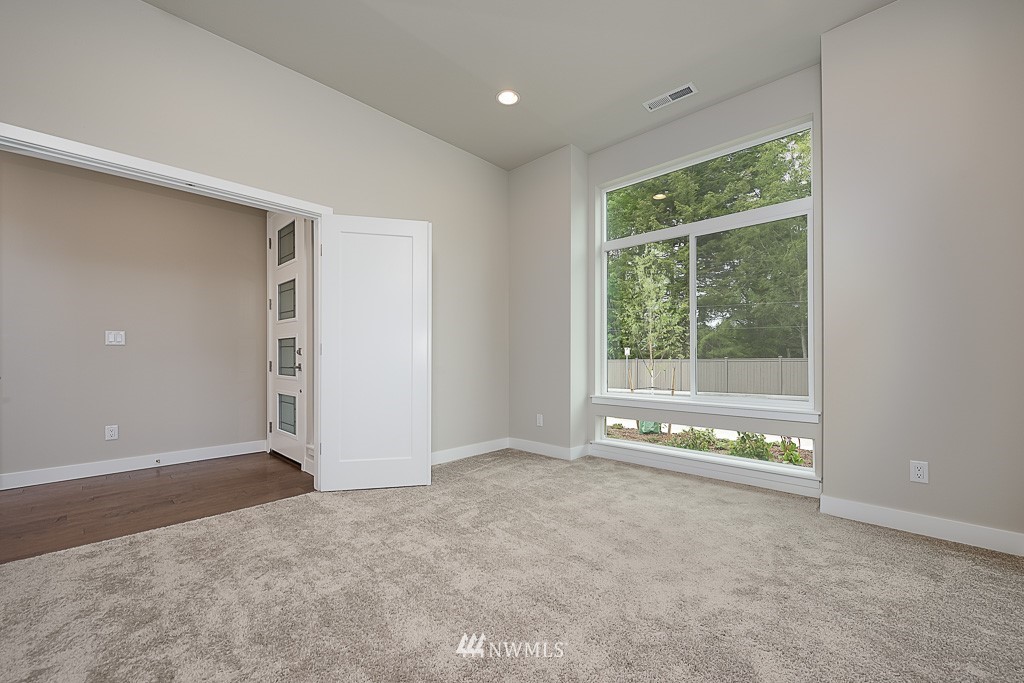923 South 49th Street Renton, WA 98055 - Photo 4 of 25
