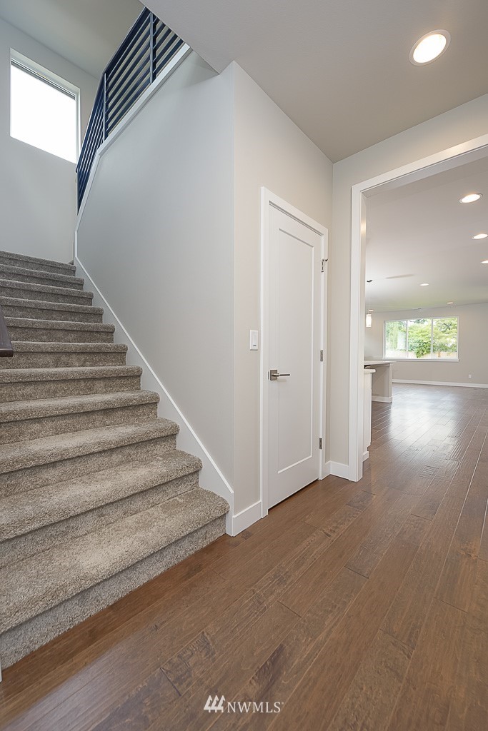 923 South 49th Street Renton, WA 98055 - Photo 5 of 25