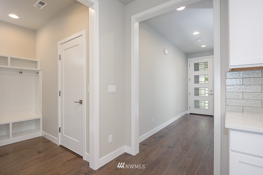 923 South 49th Street Renton, WA 98055 - Photo 6 of 25