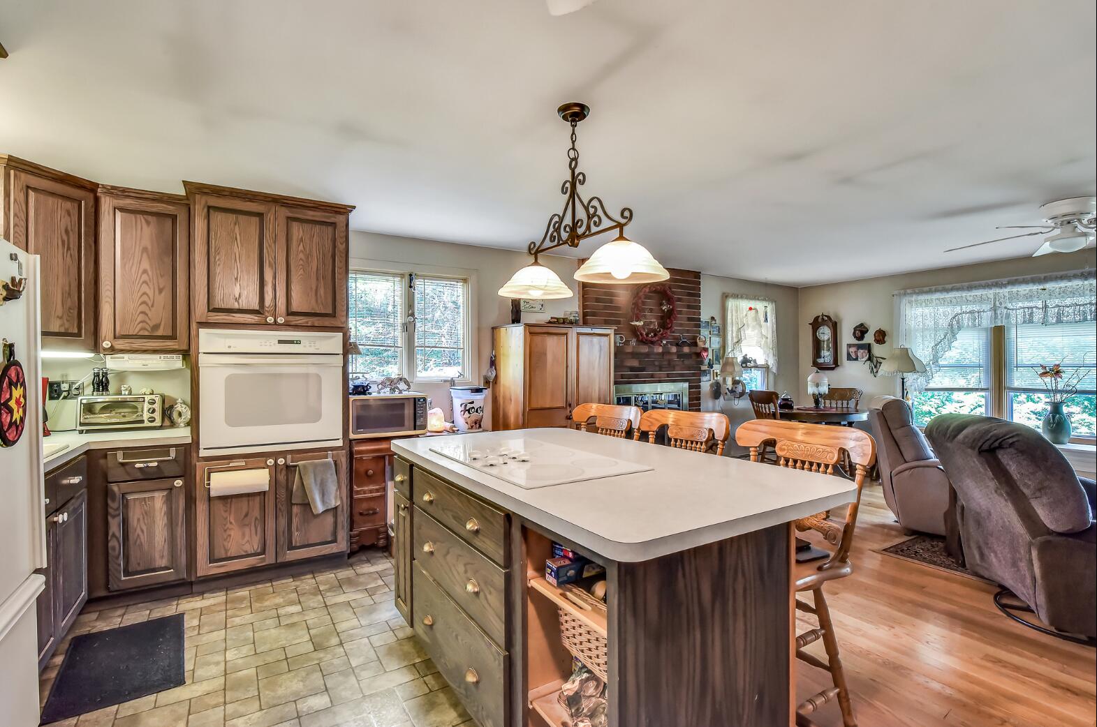 359 Augusta Road Topsham, ME 04086 - Photo 4 of 24 Kitchen