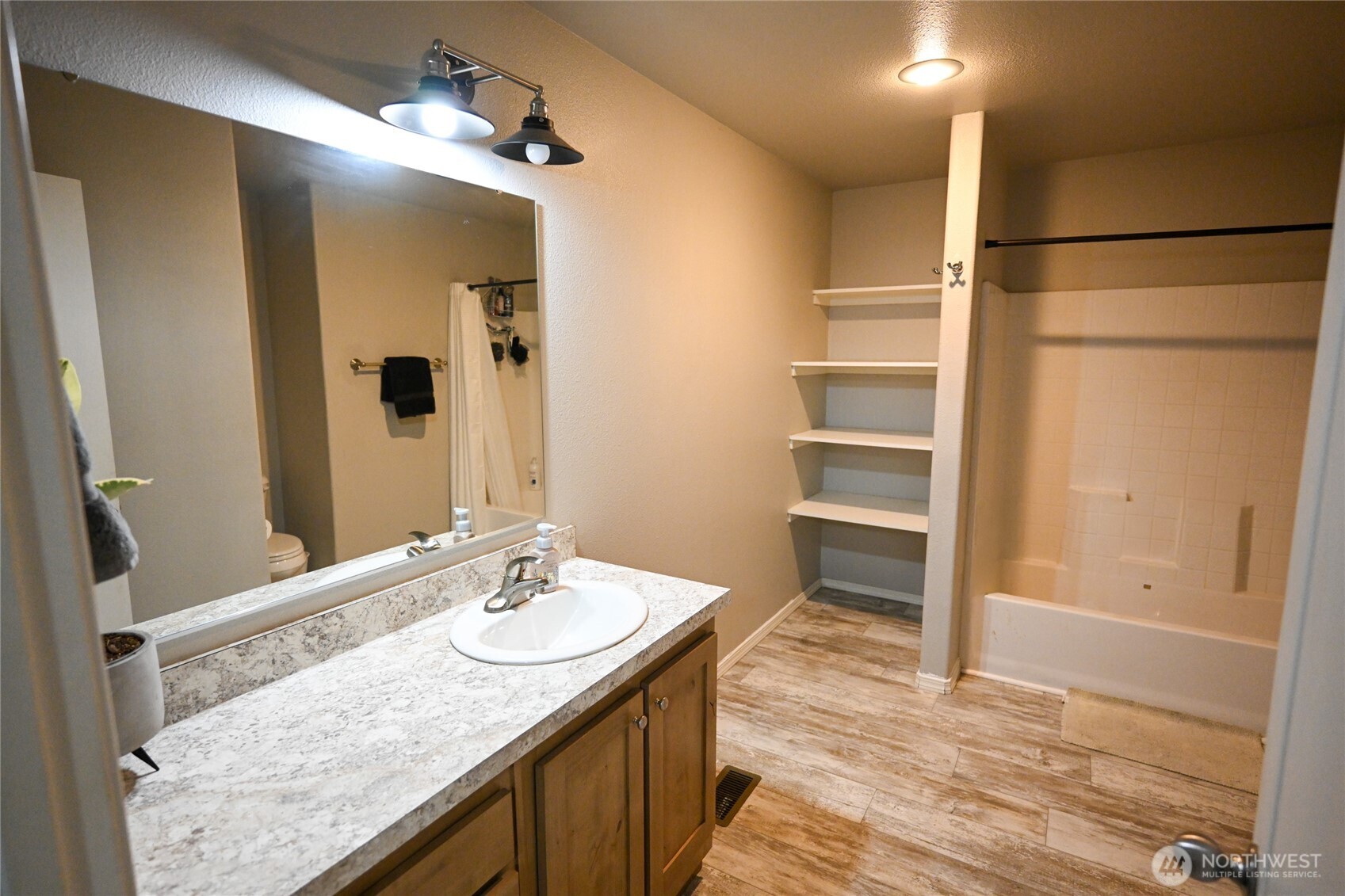 200802 East Game Farm Road, Unit 52 Kennewick, WA 99337 - Photo 8 of 12