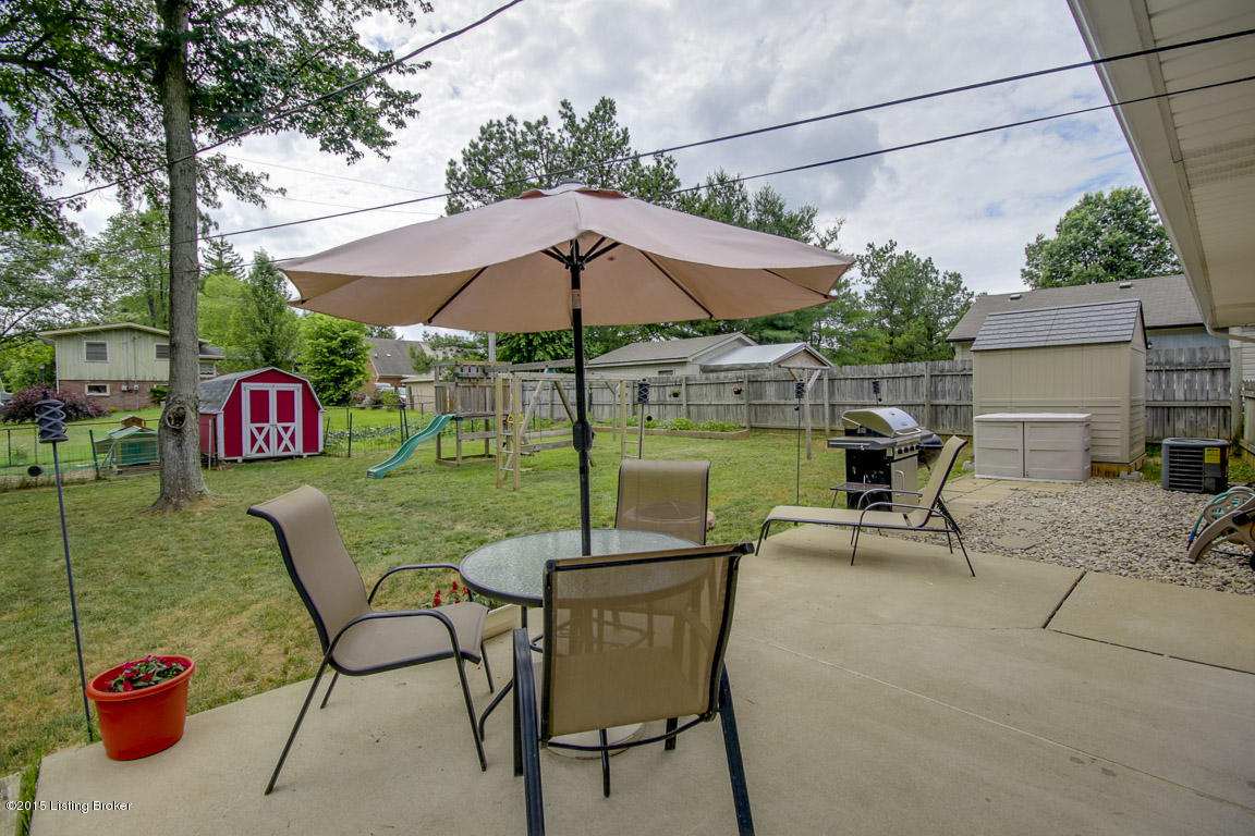 1908 Millgate Road Louisville, KY 40223 - Photo 40 of 42 0034HDR