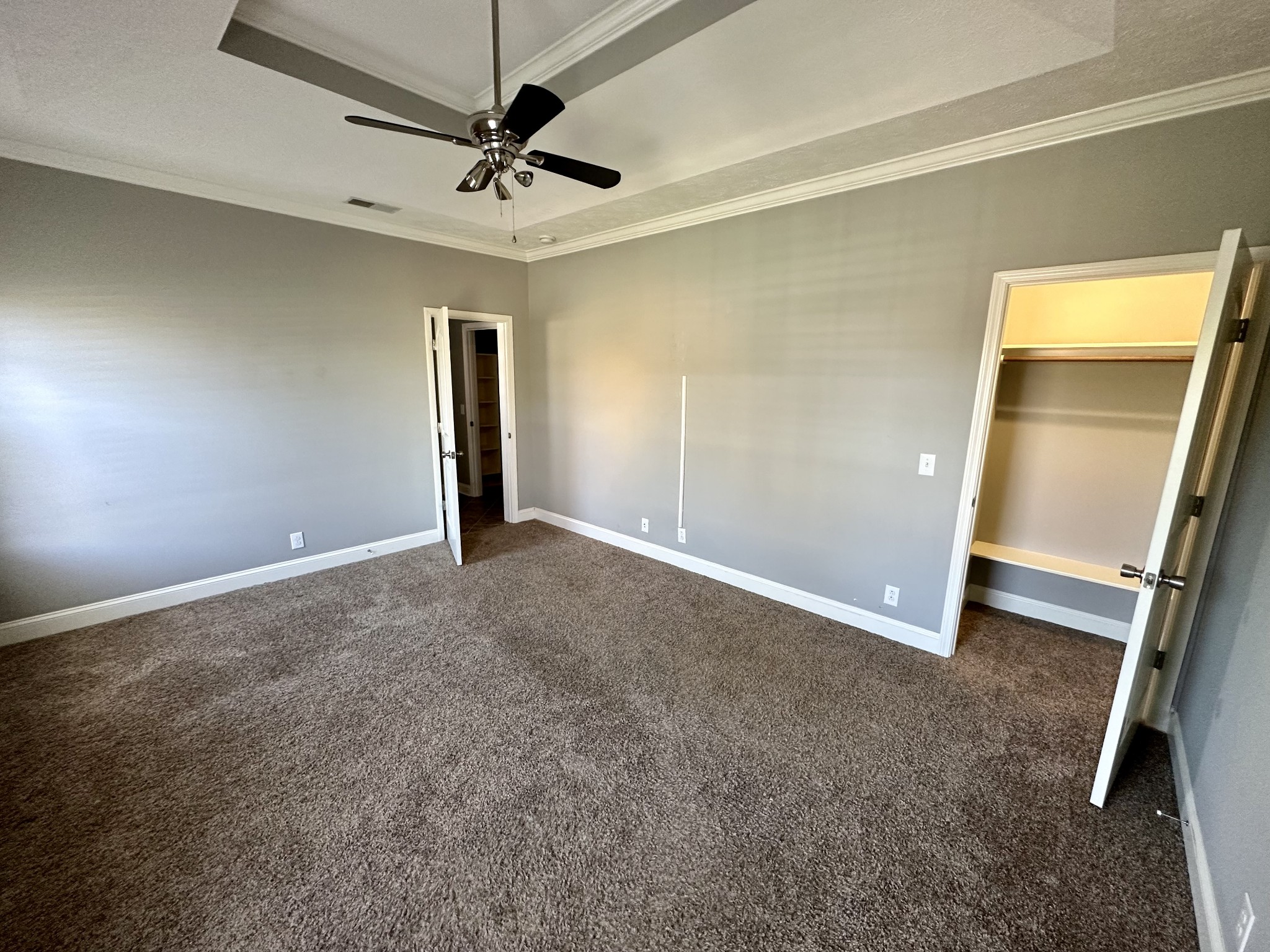 583 Neelys Bend Road Madison, TN 37115 - Photo 10 of 21 a view of a livingroom with a ceiling fan