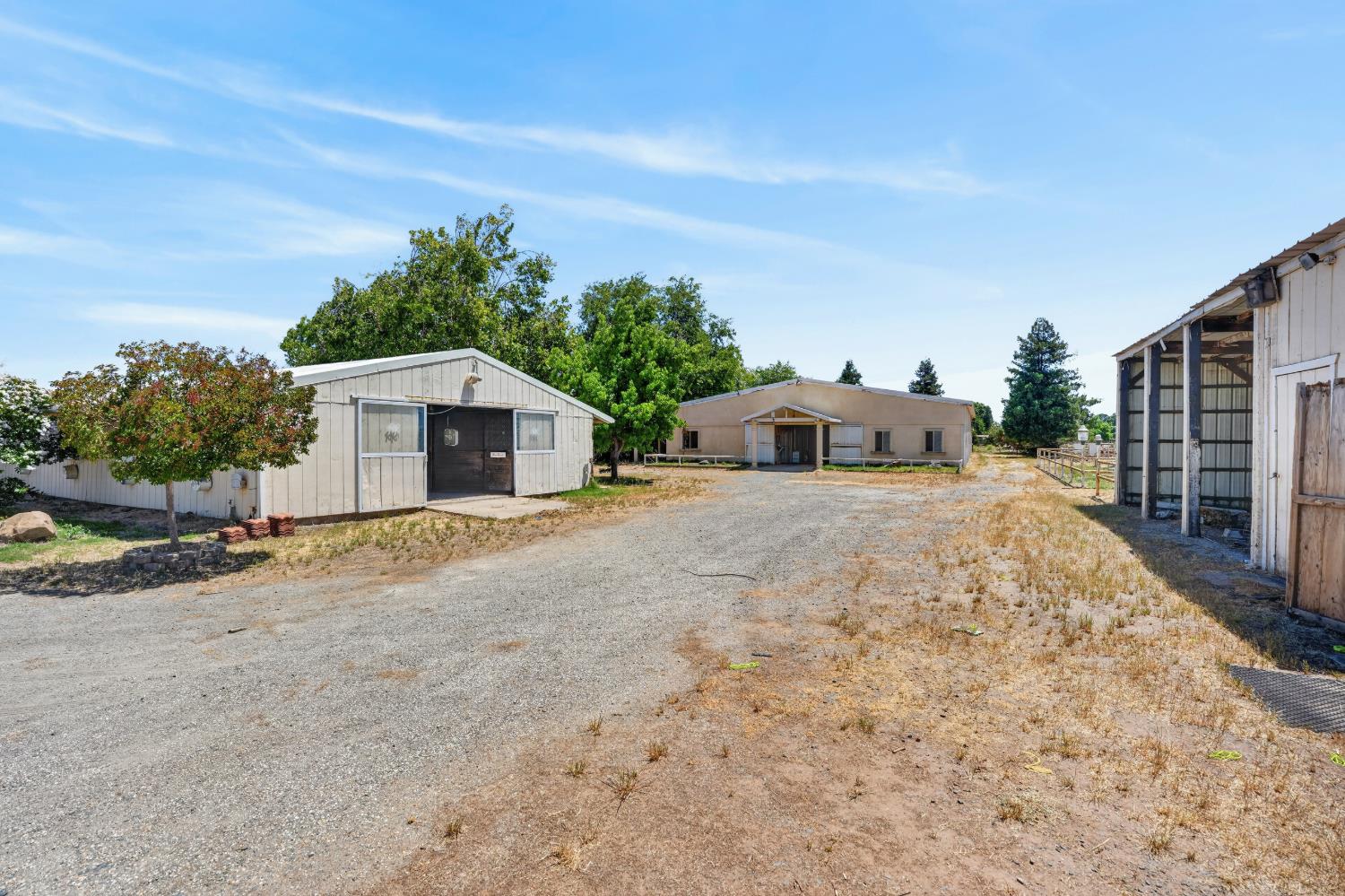 24390 North Jack Tone Road Acampo, CA 95220 - Photo 5 of 40