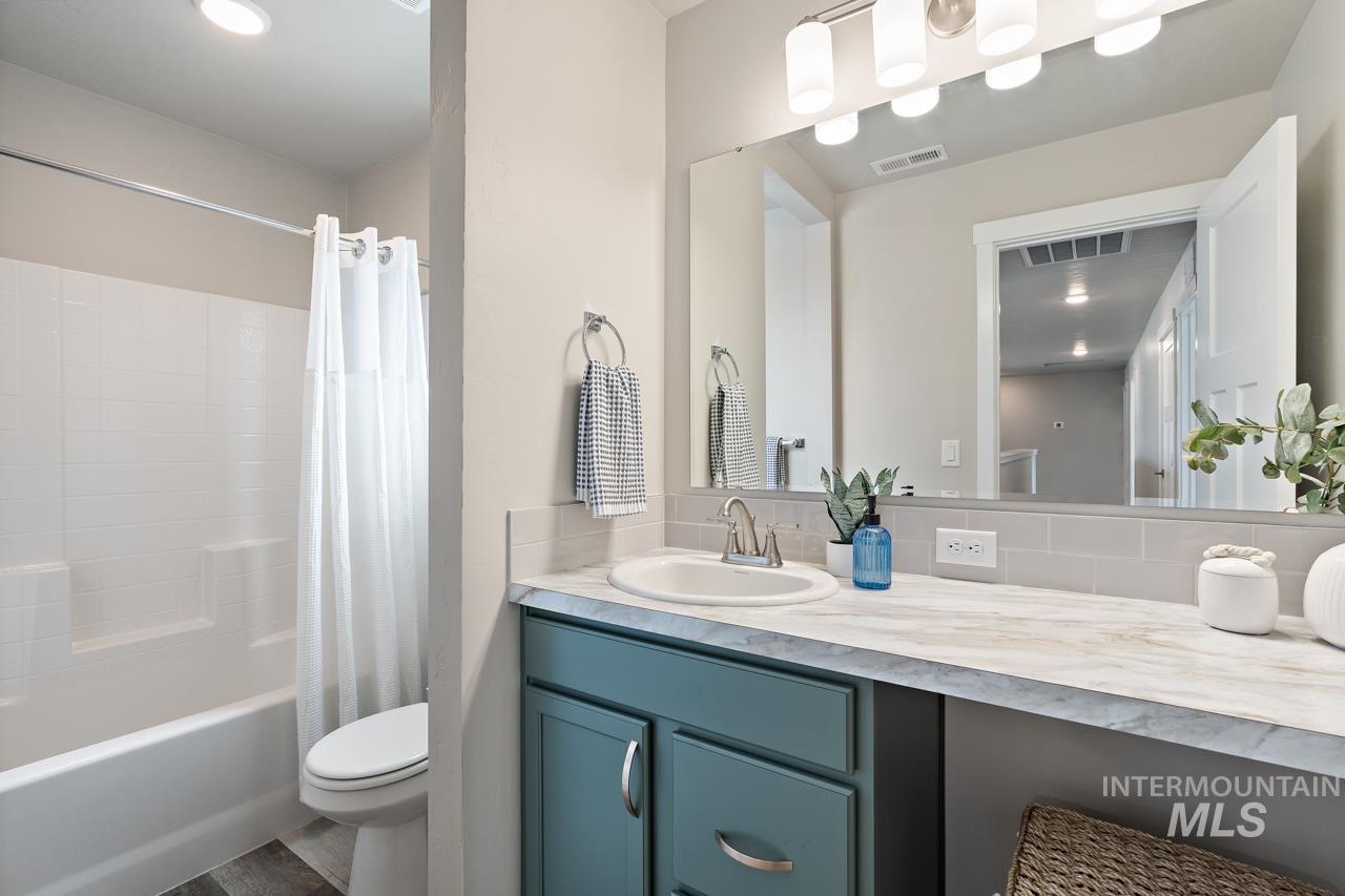 7831 East Meriwether Drive Nampa, ID 83687 - Photo 9 of 10