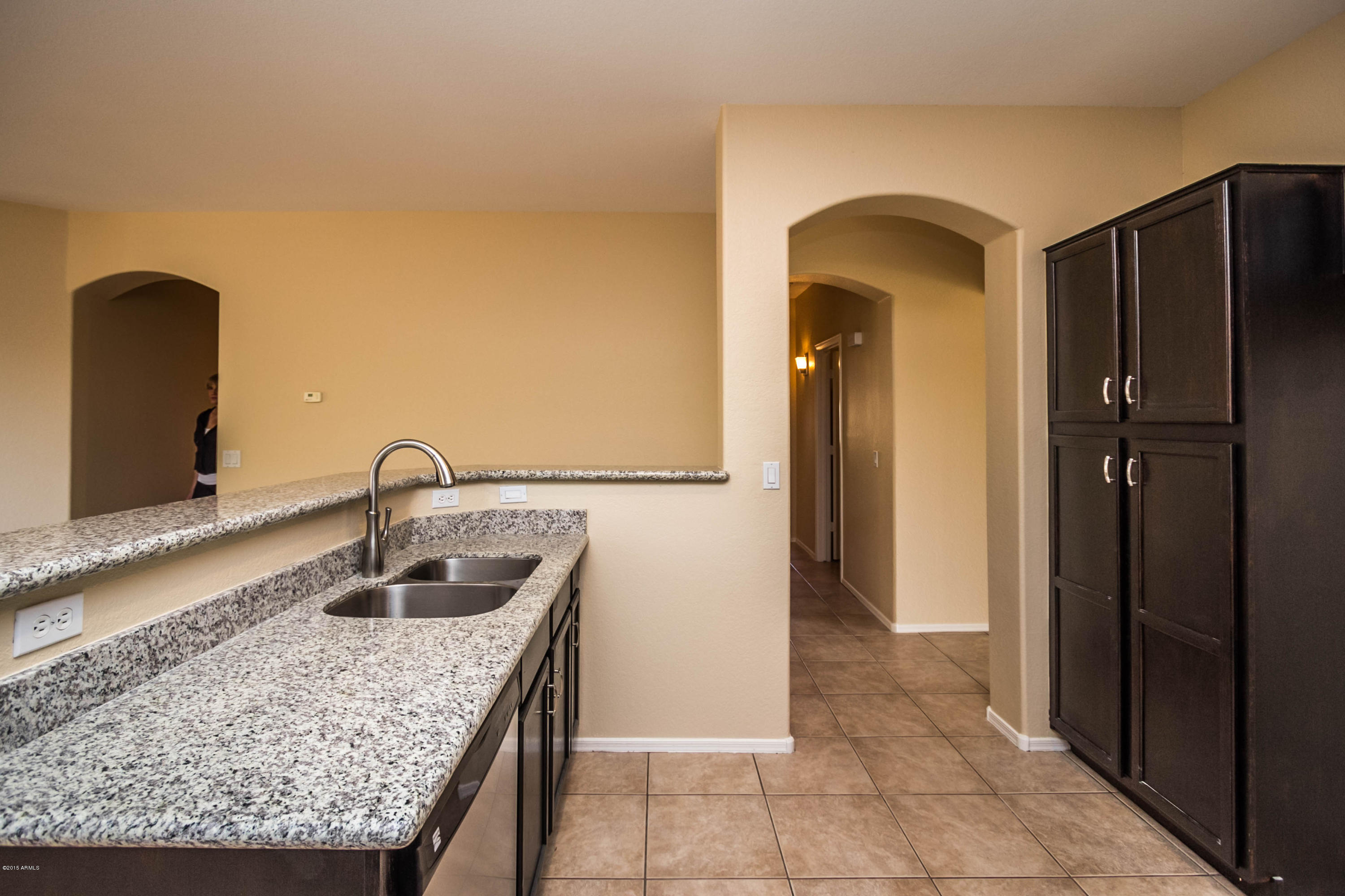 4260 South Splendor Place Gilbert, AZ 85297 - Photo 10 of 31 KITCHEN