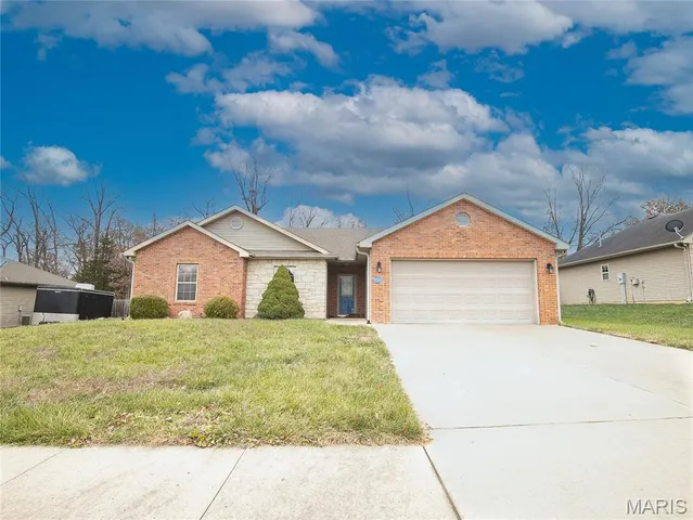 $295,000 | 4106 Creve Coeur Drive, Columbia, MO 65202